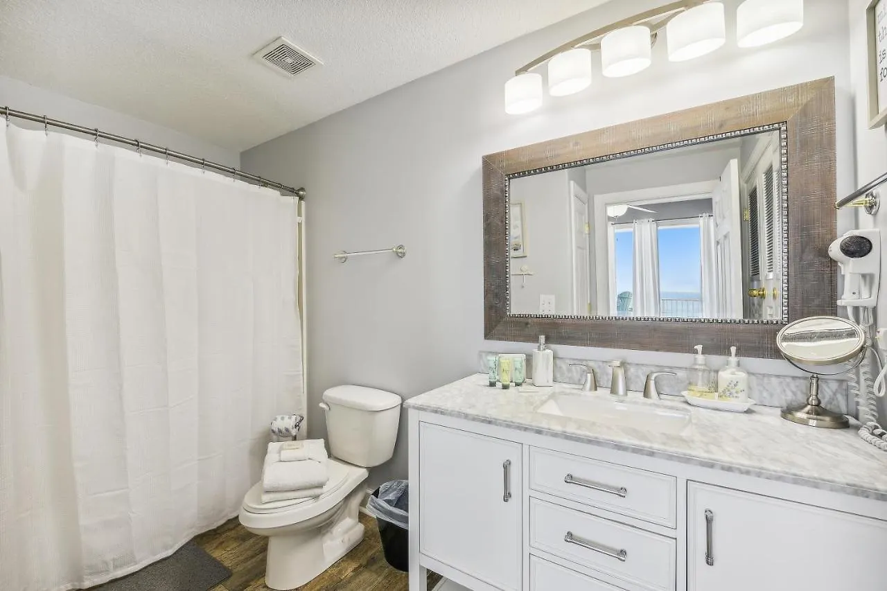 Semesterbostad Tropic Winds Condominium #607 By Book That Condo Panama City Beach