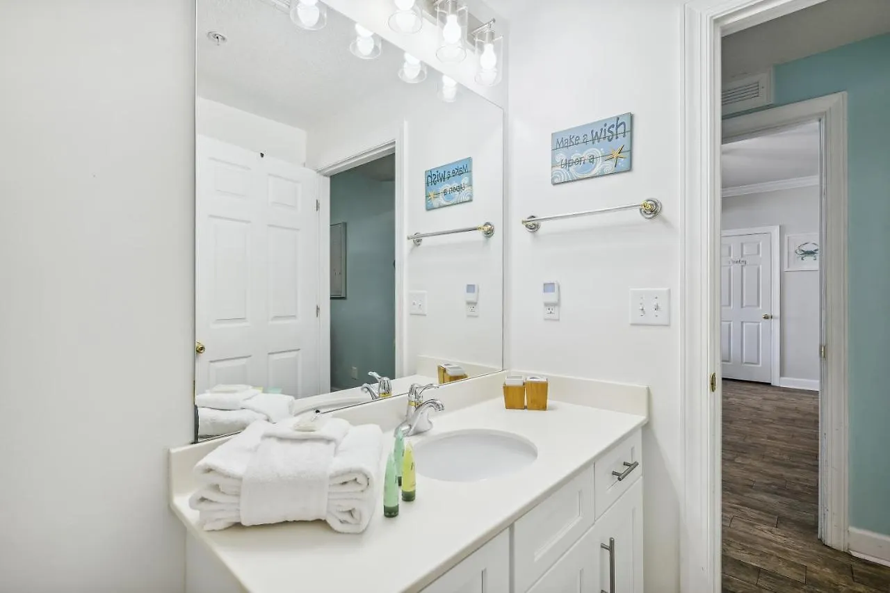 Semesterbostad Tropic Winds Condominium #607 By Book That Condo Panama City Beach