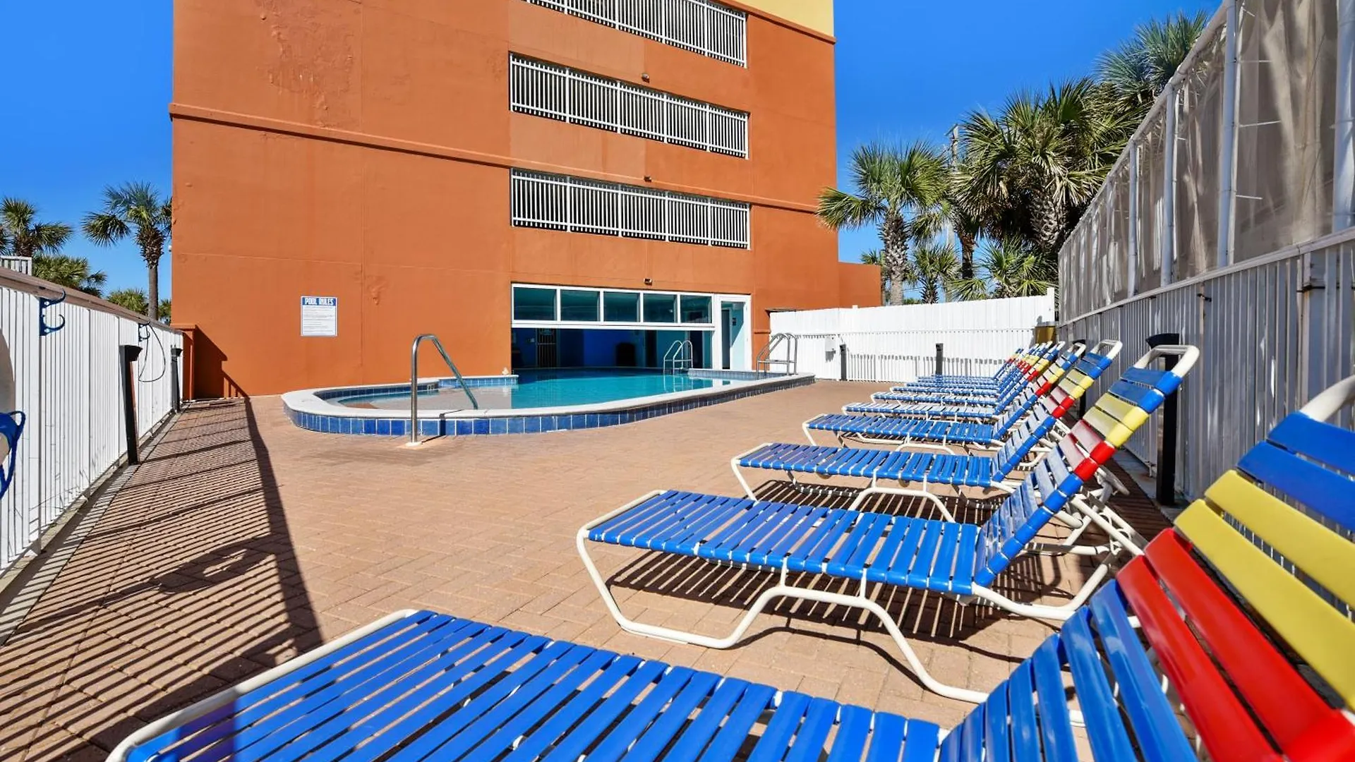 Semesterbostad Tropic Winds Condominium #607 By Book That Condo Panama City Beach USA
